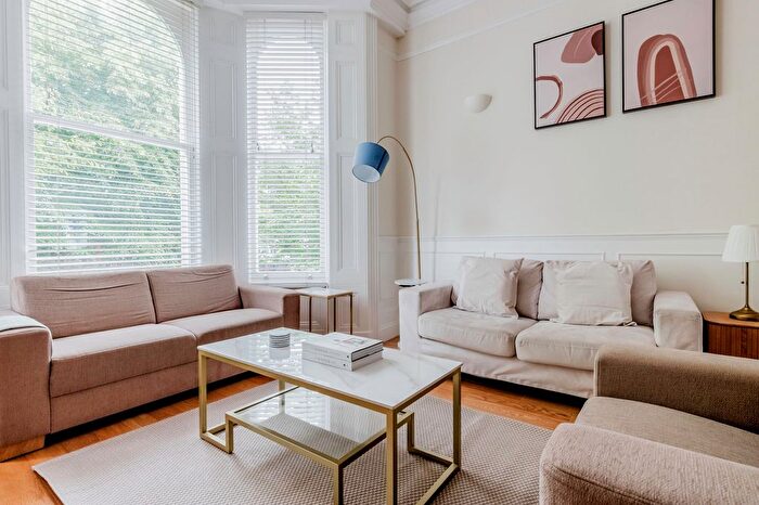 1 Bedroom Flat To Rent In Kensington, W8