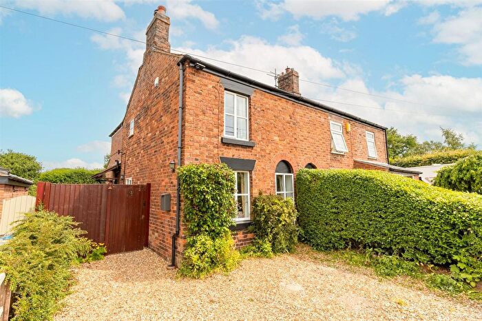 2 Bedroom Semi Detached House For Sale In Waterloo Cottages, Kingswood, WA6