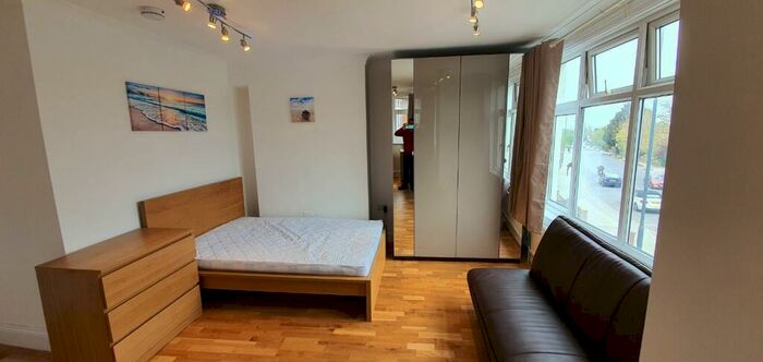 1 Bedroom Flat To Rent In Wembley Hill Road, HA9