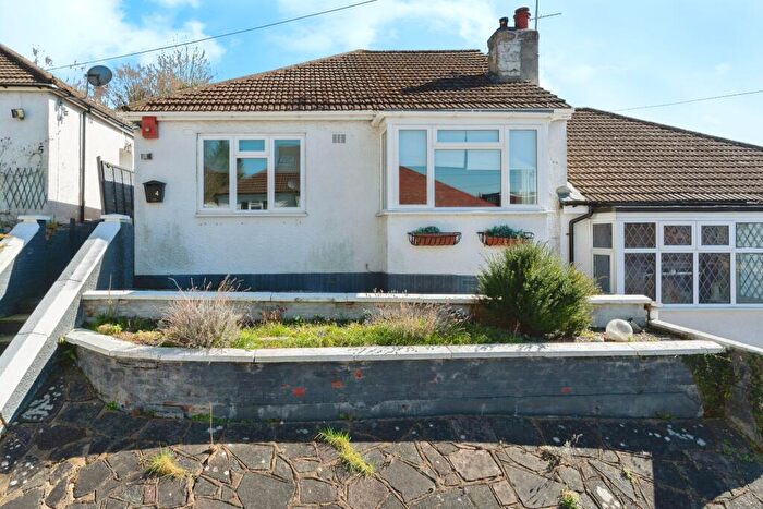 2 Bedroom Bungalow For Sale In Devon Close, Kenley, CR8