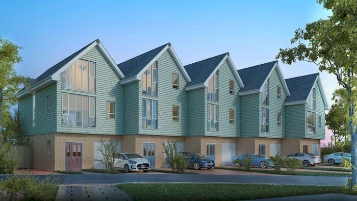 4 Bedroom Semi-Detached House To Rent In Seaview Terrace, Sheerness, ME12