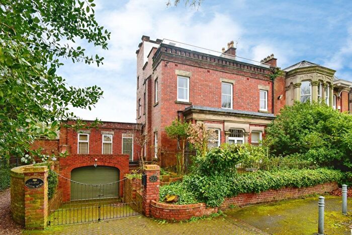 2 Bedroom Flat For Sale In Crewe Road, Alsager, Stoke-On-Trent, Cheshire, ST7