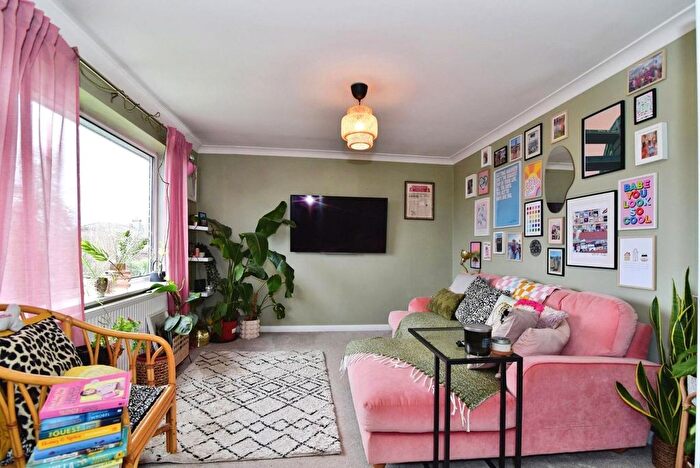 2 Bedroom Flat For Sale In Coral Drive, Aughton, Sheffield, South Yorkshire, S26