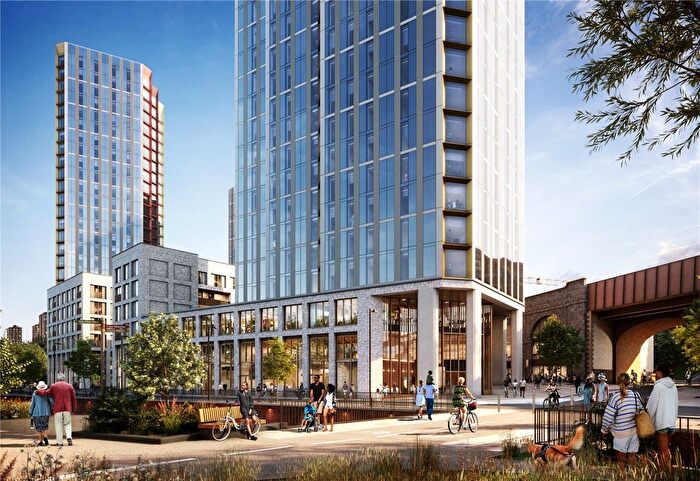 3 Bedroom Flat For Sale In Victoria Riverside, Dantzic Street, Manchester, M4