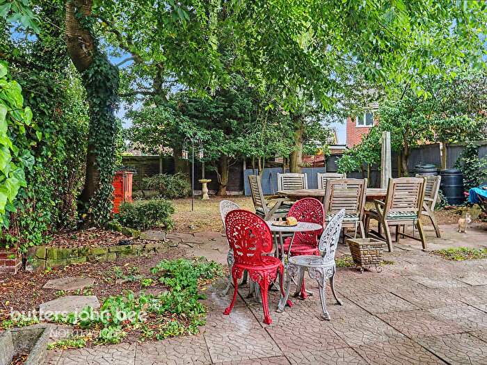 3 Bedroom Detached House For Sale In The Woodlands, Northwich, CW9