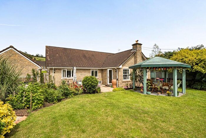 3 Bedroom Detached Bungalow For Sale In Hannay Road, Cheddar, BS27