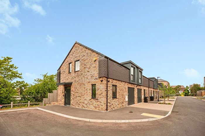 4 Bedroom Semi Detached House For Sale In Parkes Avenue, Birmingham, B12