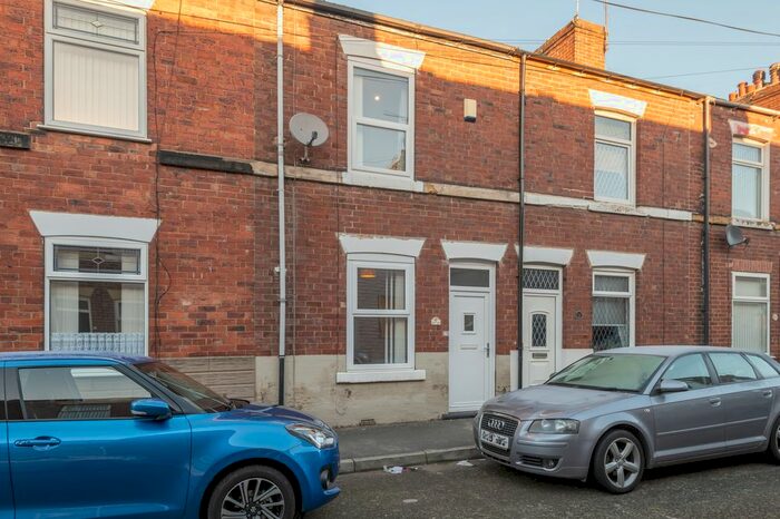 2 Bedroom Terraced House To Rent In Robin Hood Street, Castleford, WF10