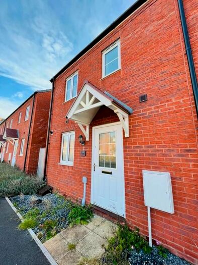 3 Bedroom Terraced House To Rent In Stryd Bennett, Llanelli, SA15
