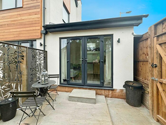 1 Bedroom Studio To Rent In Walnut Close, Pittville, Cheltenham, GL52