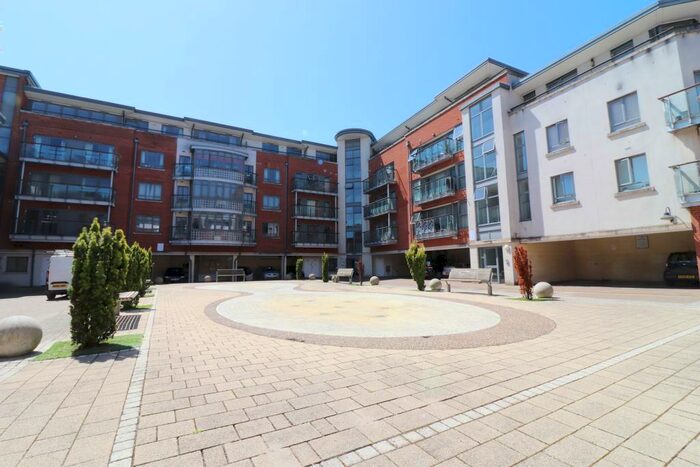 1 Bedroom Apartment To Rent In Victoria Court, City Cente, Chelmsford, CM1