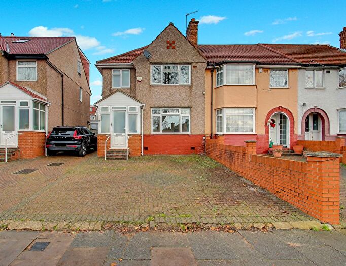 3 Bedroom End Terrace House For Sale In Whitton Avenue East, Greenford, UB6