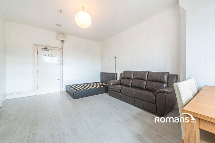 Flat To Rent In Redlands Road, Reading, RG1