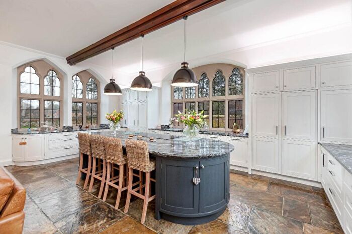 6 Bedroom Link Detached House For Sale In St. Clare's Court, Darlington, DL3