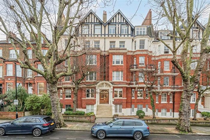 2 Bedroom Flat For Sale In Maida Avenue, Hyde Park, W2