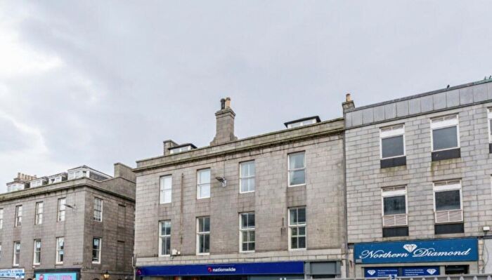 2 Bedroom Flat To Rent In Union Street, City Centre, Aberdeen, AB11