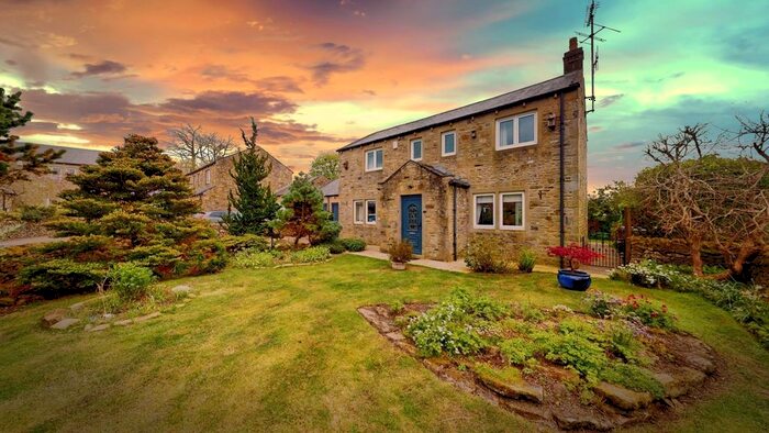 3 Bedroom Detached House For Sale In Beech Court, Hellifield, Skipton, BD23