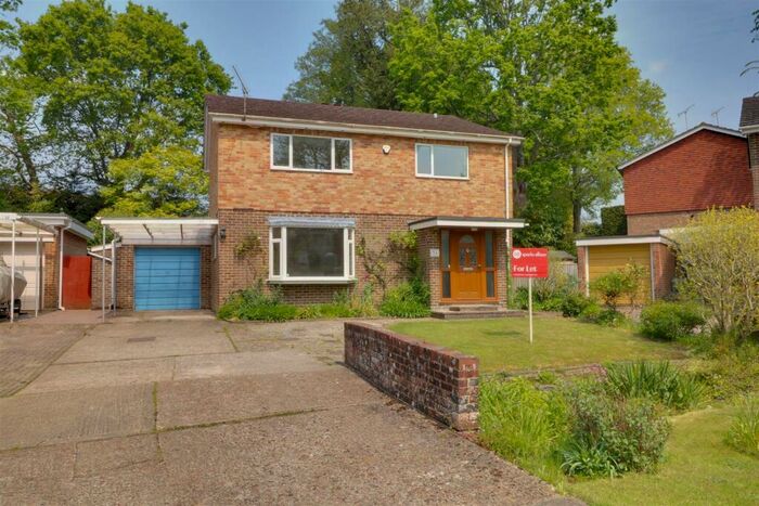 4 Bedroom House To Rent In Westwood Gardens, Chandler's Ford, SO53