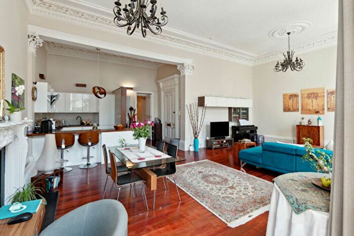 2 Bedroom Flat For Sale In Flat Bath Street, Glasgow City Centre, G2