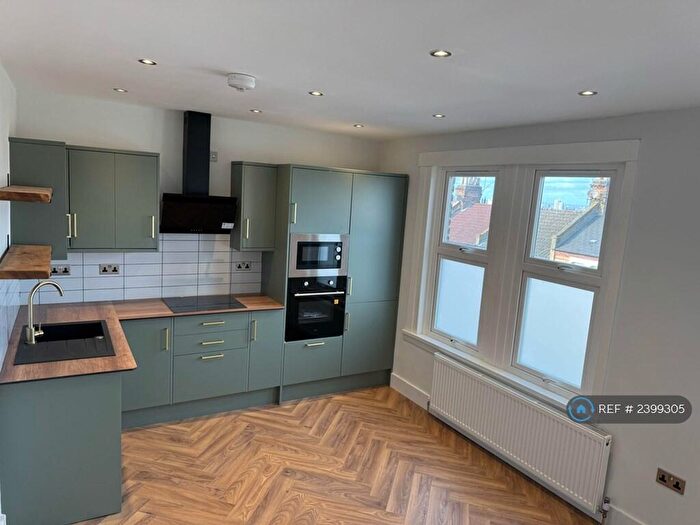 2 Bedroom Flat To Rent In Nithdale Road, London, SE18