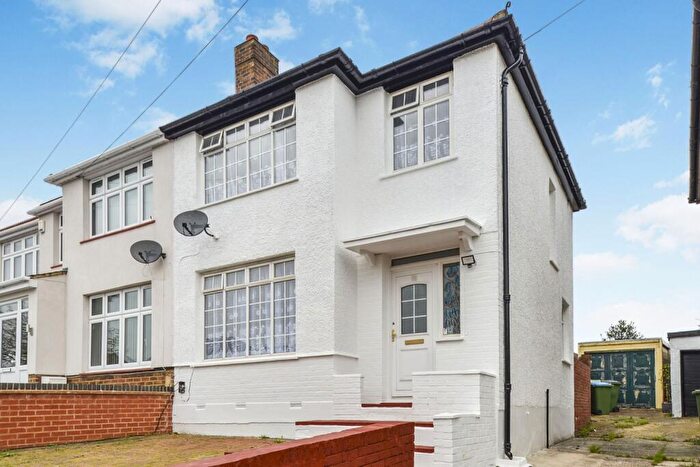 3 Bedroom Semi-Detached House To Rent In Duncroft London, SE18