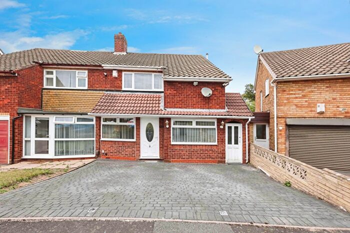 4 Bedroom Semi-Detached House For Sale In Ipswich Crescent, Great Barr, Birmingham, B42