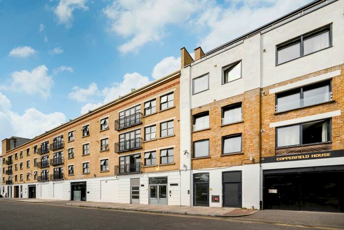 3 Bedroom Flat To Rent In Simko House, Copperfield Road, Mile End - Bow, E3