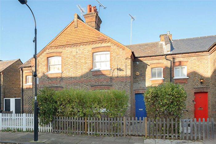 3 Bedroom Terraced House For Sale In Sulgrave Road, London, W6