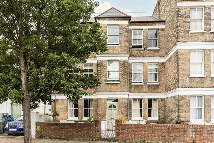 2 Bedroom Flat To Rent In Bellenden Road, Peckham, SE15