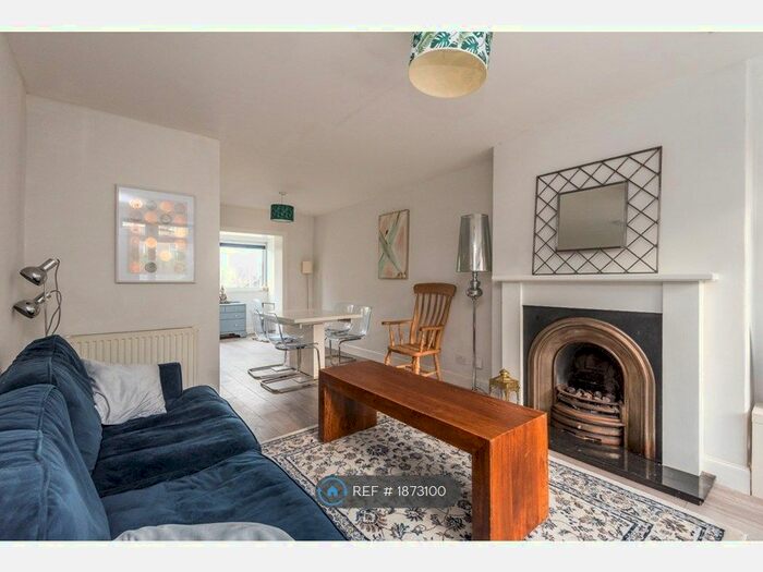 3 Bedroom Terraced House To Rent In Annandale Street, Edinburgh, EH7