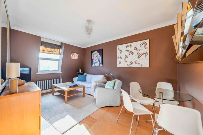 1 Bedroom Flat To Rent In Westbourne Grove, Bayswater, London, W2