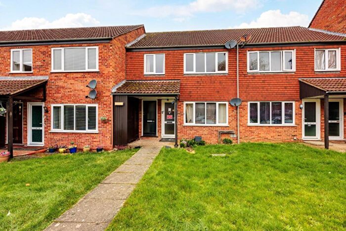 2 Bedroom Maisonette For Sale In Forest Glade, Haverhill, CB9