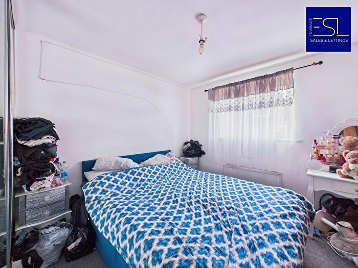 2 Bedroom Apartment For Sale In Thackhall Street, Coventry, CV2 - Photo 6