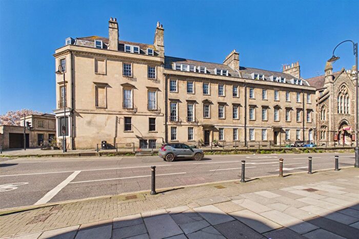 1 Bedroom Flat For Sale In Fountain Buildings, Bath, BA1