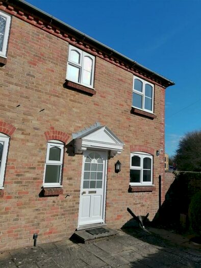 3 Bedroom End Of Terrace House To Rent In Dolphin Mews, Chichester, PO19
