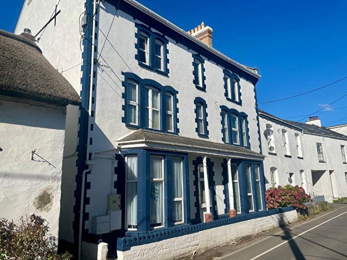 1 Bedroom Flat To Rent In South Street, Braunton, EX33