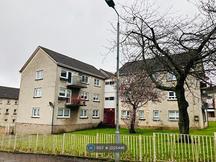 3 Bedroom Flat To Rent In Parnell Street, Airdrie, ML6