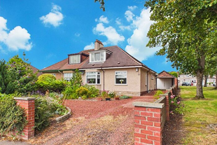 3 Bedroom Semi-Detached House For Sale In Hamilton Road, Motherwell, ML1