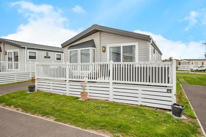 2 Bedroom Lodge For Sale In Low Road, Harwich, CO12