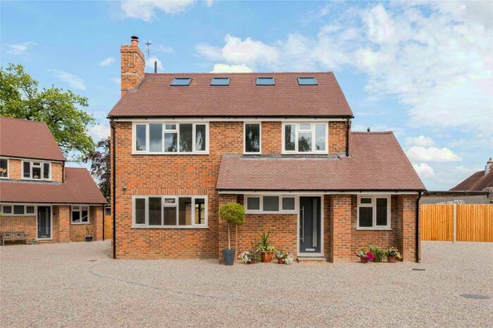 5 Bedroom Detached House To Rent In Woking, Surrey, GU22