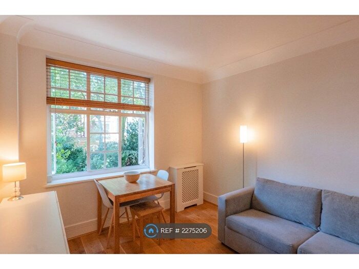 1 Bedroom Flat To Rent In Donovan Court, London, SW10