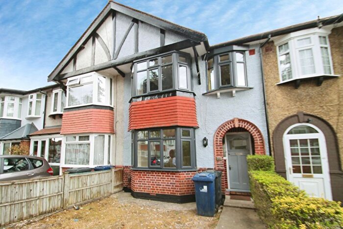 3 Bedroom Terraced House To Rent In Currey Road, Greenford, UB6