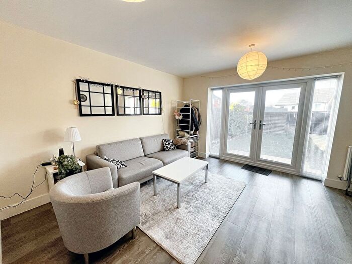 3 Bedroom Semi-Detached House To Rent In Wynne Crescent, Rugby, CV21