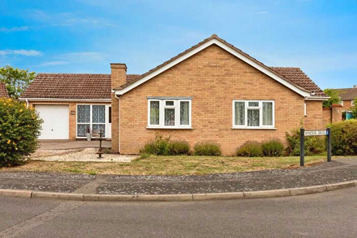 3 Bedroom Detached Bungalow For Sale In Windsor Drive, March, PE15