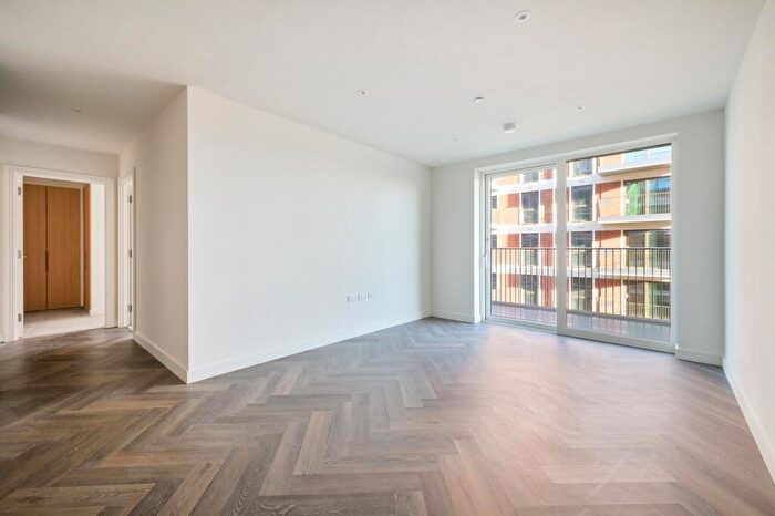 2 Bedroom Apartment To Rent In Bower House, Hendon, London, NW9