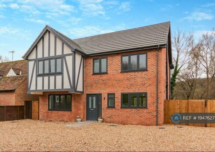 4 Bedroom Detached House To Rent In Waterside, Chesham, HP5