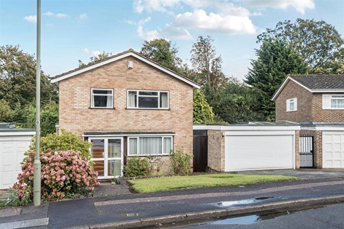 4 Bedroom House For Sale In Great Ellshams, Banstead, SM7