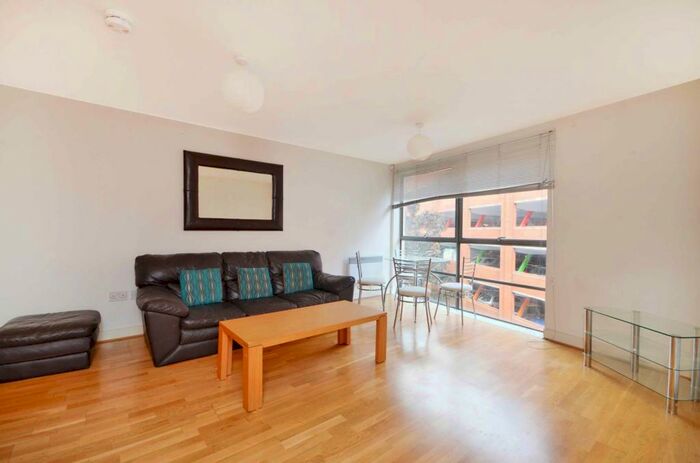 1 Bedroom Flat To Rent In The Bittoms, Kingston, Kingston Upon Thames, KT1