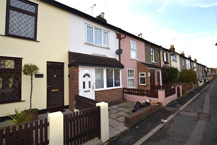 2 Bedroom Terraced House To Rent In George Street, Romford, Essex, RM1