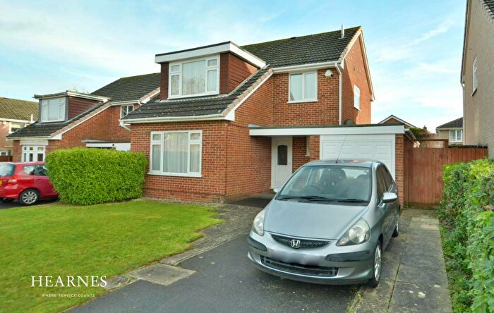 4 Bedroom Detached House For Sale In Countess Close, Merley, Dorset, BH21